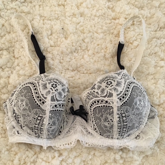 Lots of Sizes /& Colors Available! NWT Le Mystere ISABELLA /"All Over Lace/" Bra